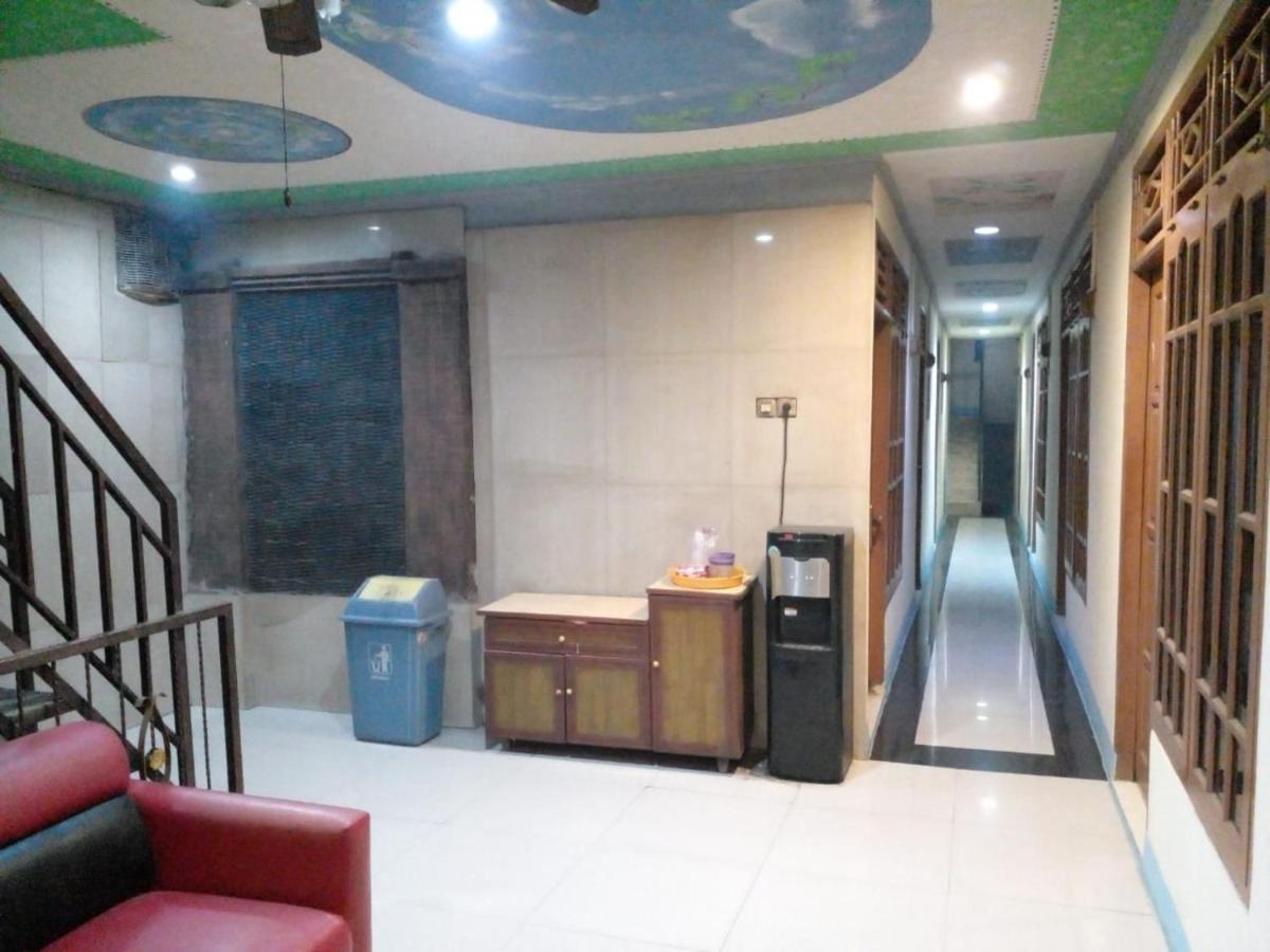 Hotel Alifah 1 Syariah Rawabokor Dua المظهر الخارجي الصورة